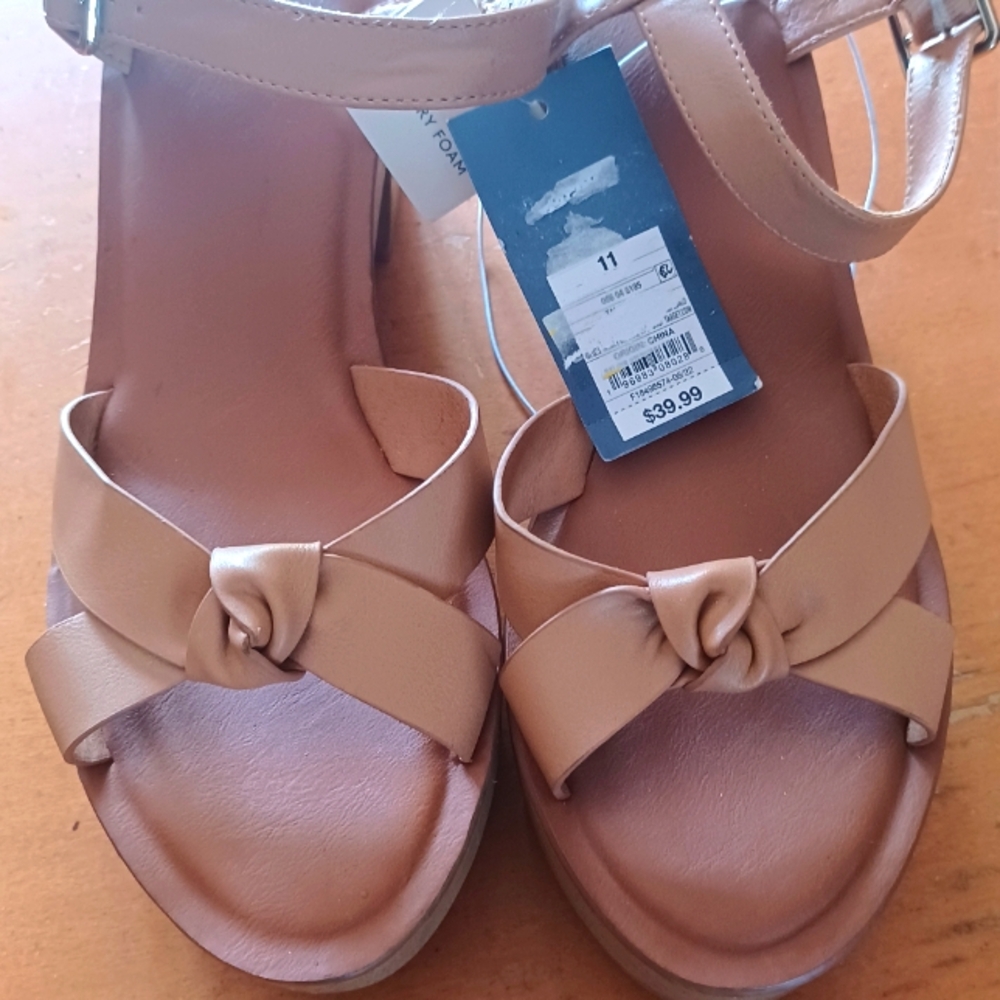 Women's Size 11 Valerie Platform Heels - Universal Thread